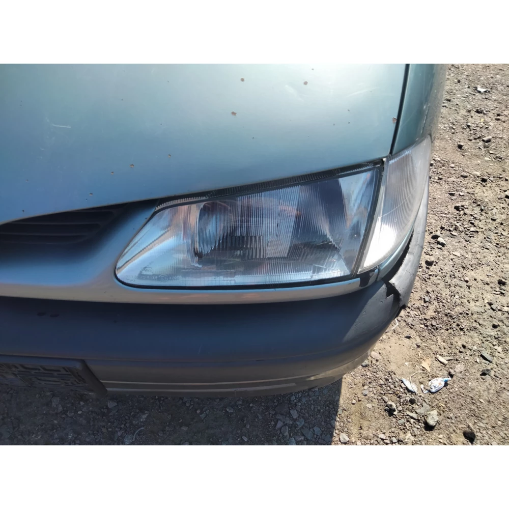Фара передняя левая Renault Scenic 1 (1996—1999) дорестайлинг