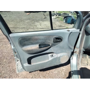 Изображение товара -  Карта двери передней левой Renault Scenic Kangoo 1