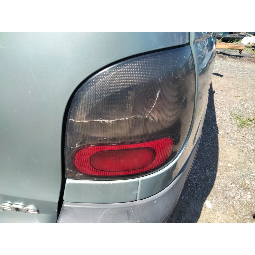 Фонарь задний правый Renault Scenic 1 дорестайлинг
