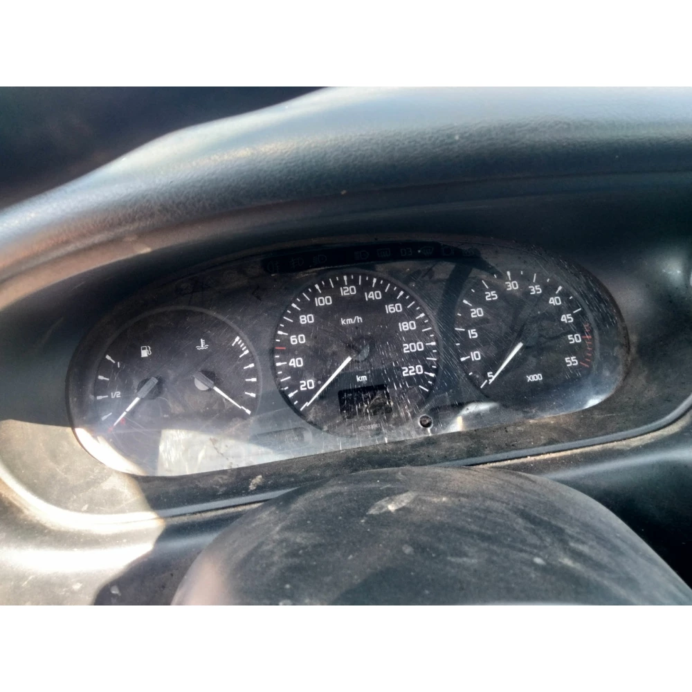 Приборная панель RENAULT SCENIC Megane 1 1.9 TD