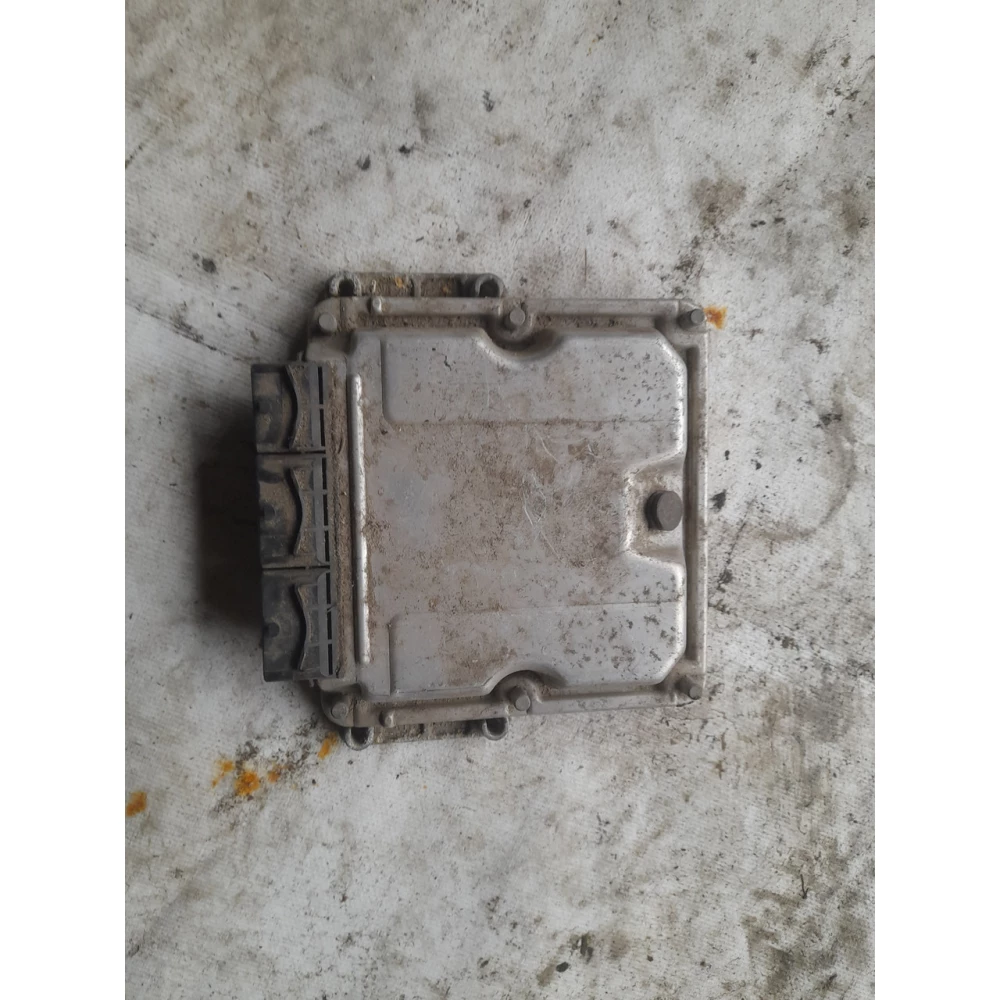 8200153946 блок управления двигателем Renault Laguna 2  1.9DCI