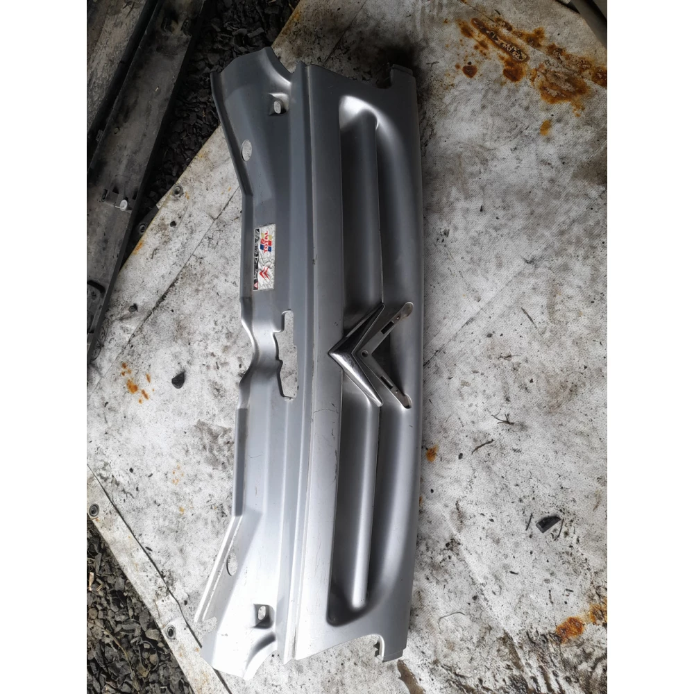 9635603977 решетка радиатора Citroën Berlingo