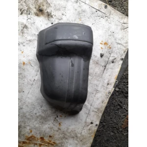 Изображение товара -  MB04032LH клык переднего бампера Mitsubishi pajero