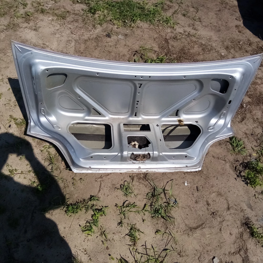 Кришка багажника Peugeot 406