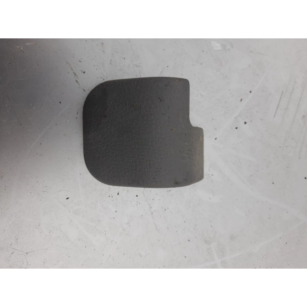 G21B57086A накладка крепления сидений Mazda 6GG