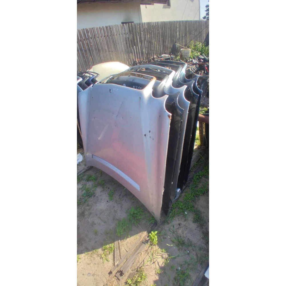 Капот Mercedes-Benz w210