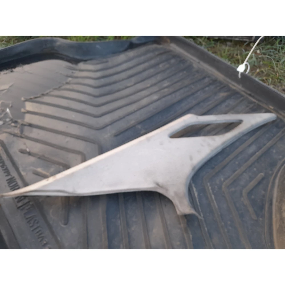 Обшивка задней левой стойки BMW e39