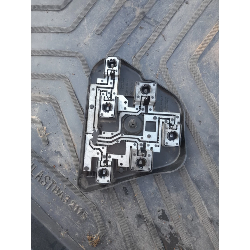 Плата заднего правого фонаря BMW E39