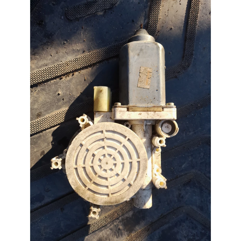 Моторчик стеклоподйомника BMW E39