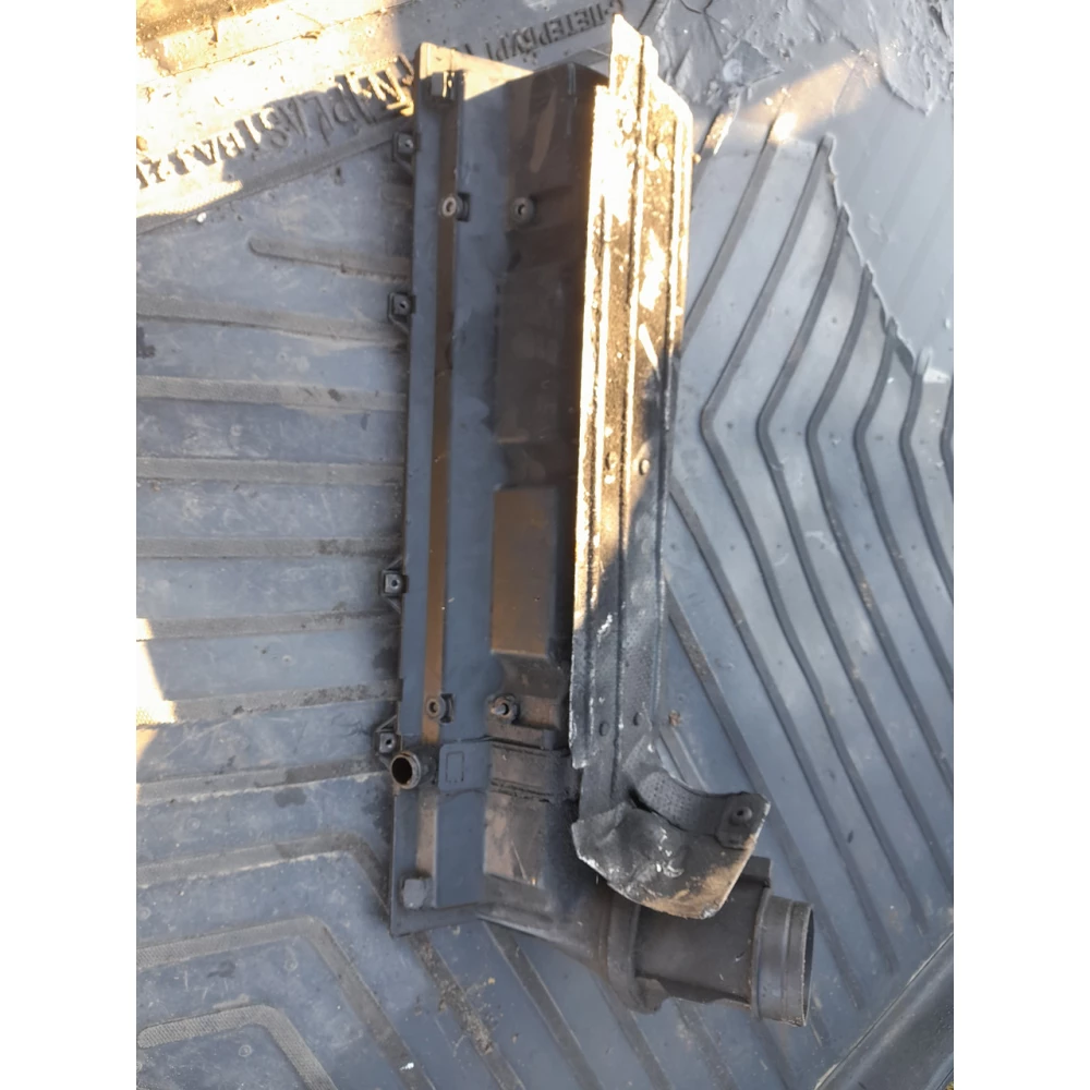 Крышка  воздушного фильтра BMW E39