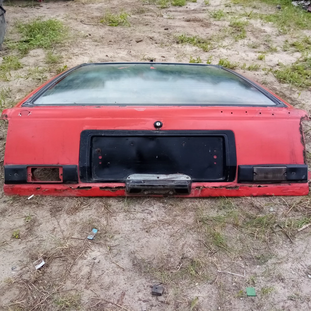 Кришка багажника Toyota Carina