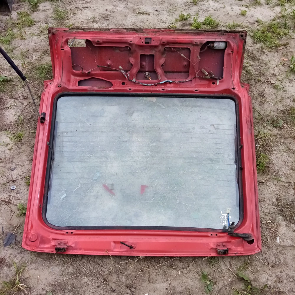 Кришка багажника Toyota Carina