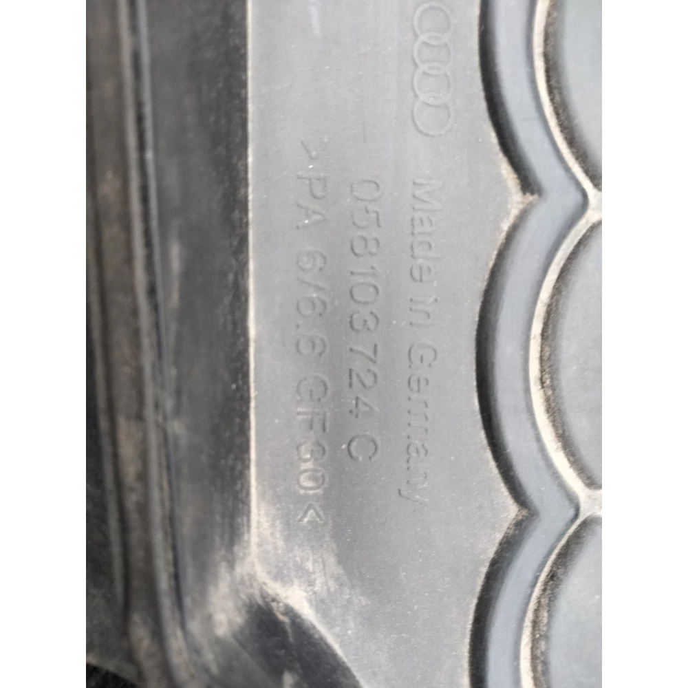 058103724C декоративная крышка двигателя Audi A4 B5 1.8 20v