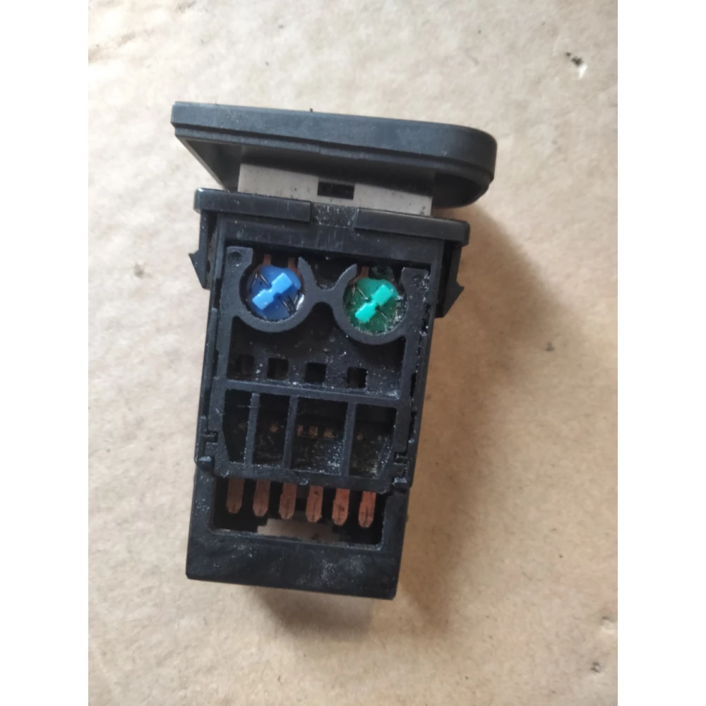 937302D100 кнопка включения противотуманки Xyundai Elantra,Kia