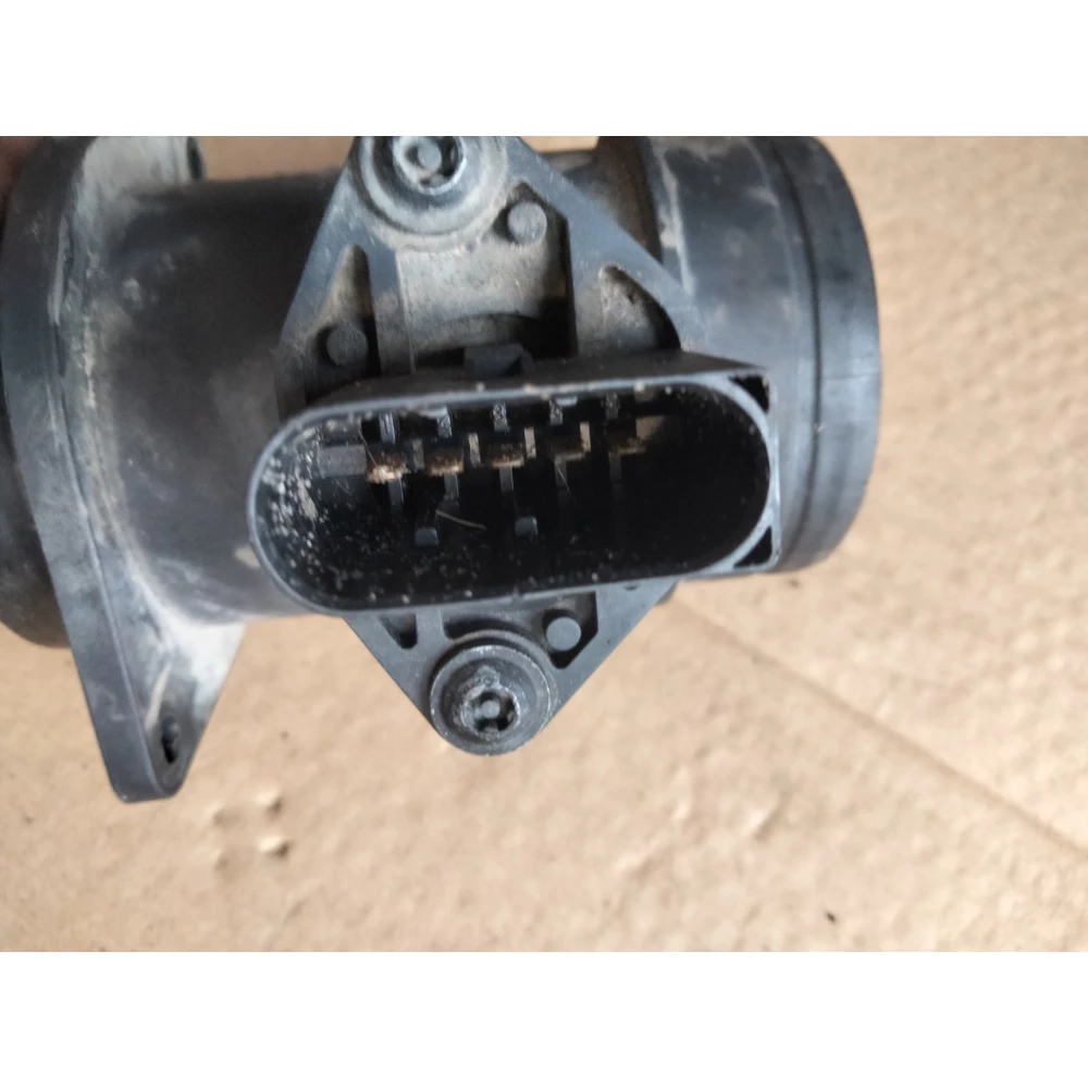 0281002216 ДМРВ расходомер воздуха Audi A4 B5, Passat B5
