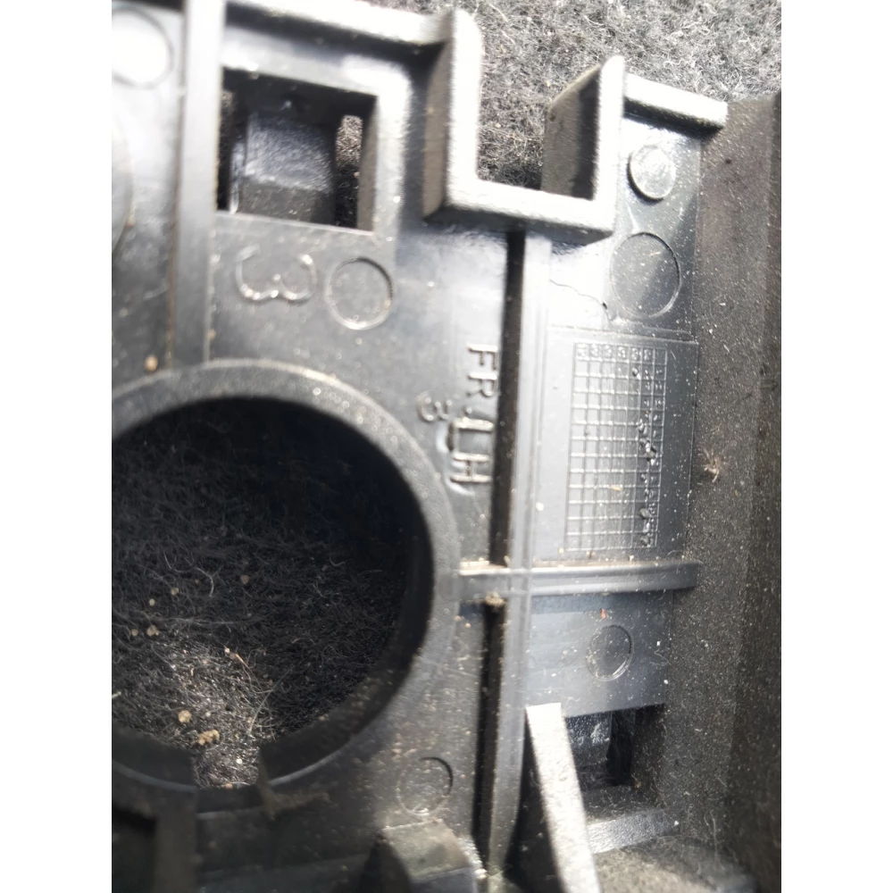 826102D000 ручка двери внутренняя левая Xyundai Elantra XD 3