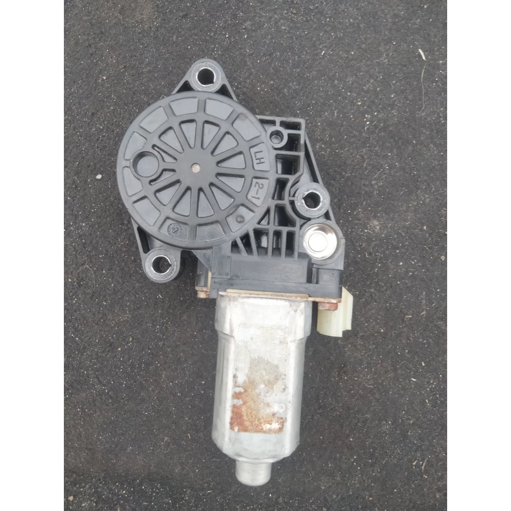 Моторчик стеклоподемника передний правый Xyundai Elantra XD 3