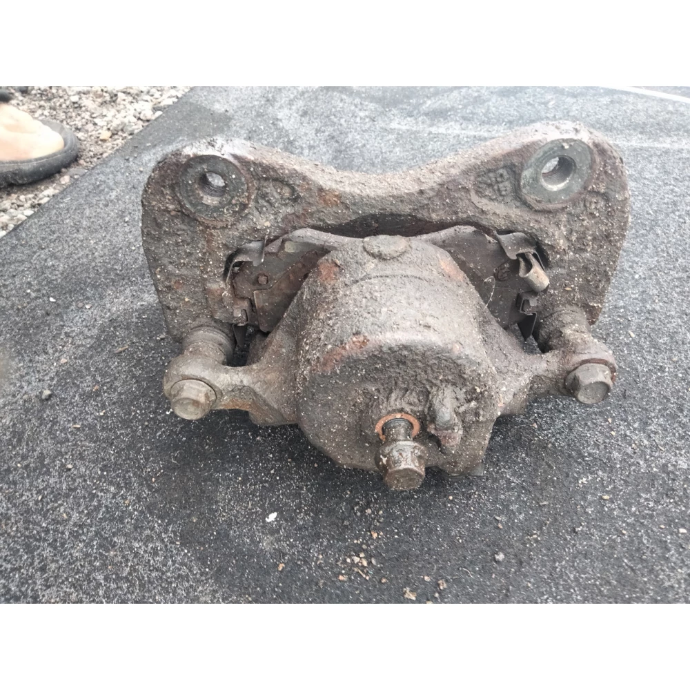 BC140056 суппорт тормозной с скобой Xyundai Elantra XD 3, Kia