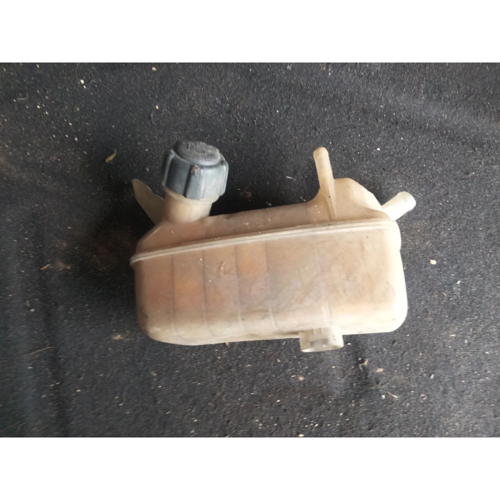 8200273157 расширительный бачок системы охлаждения Renault Megane 2, Scenic 2