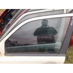 Изображение товара -  Переднее левое скло Mercedes-Benz w202