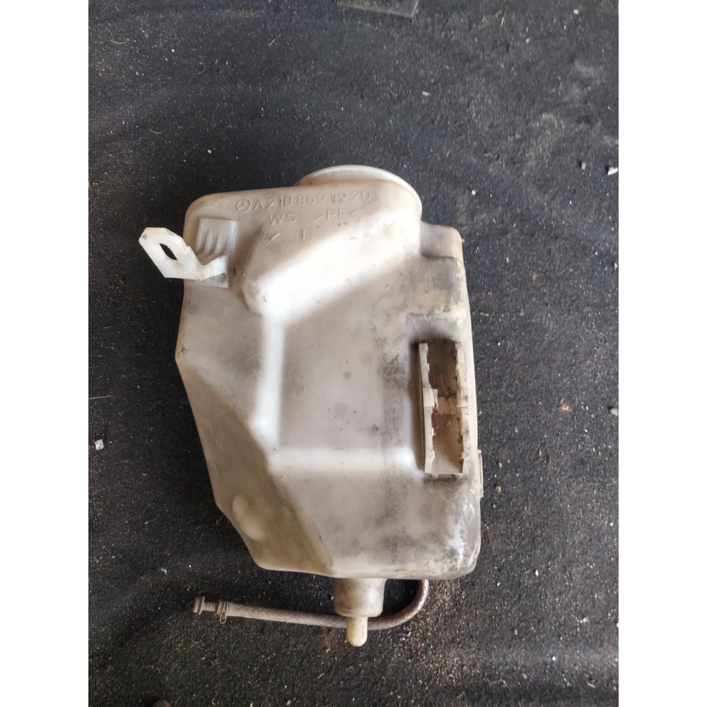 A2108691220 бачок омывателя лобового стекла Mercedes Benz W210