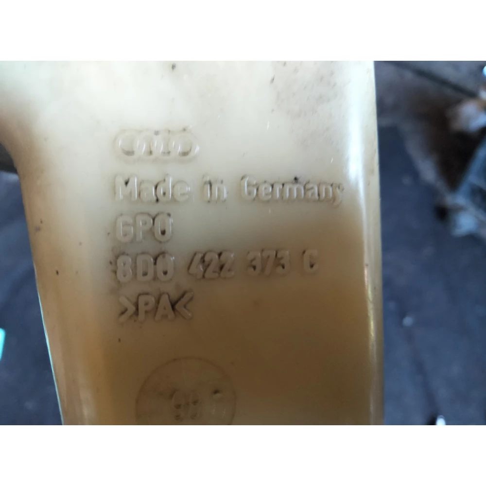 8D0422373C бачок гидроусилителя руля Audi A4 B5,A6 C5 Passat B5