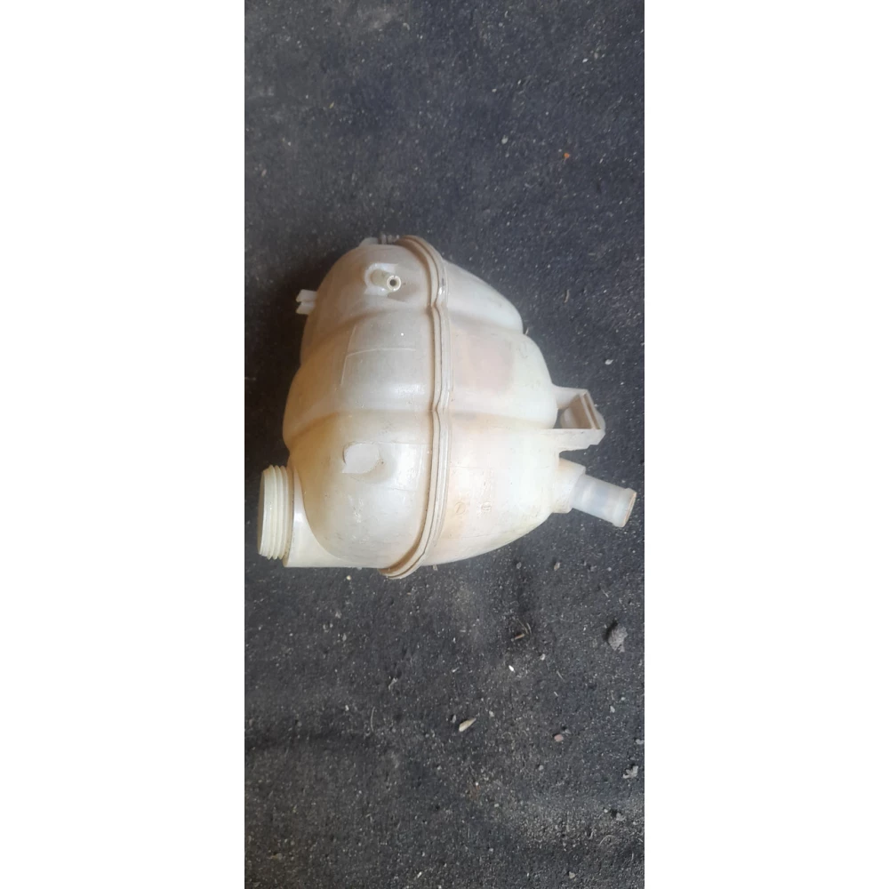 90499838 бачок системы охлаждения opel Vectra B