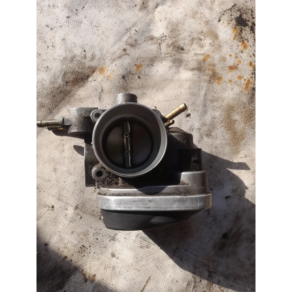 408238323006 дросельная заслонка Ауди А4В5 Skoda superb, Passat B5 1.6-2.0