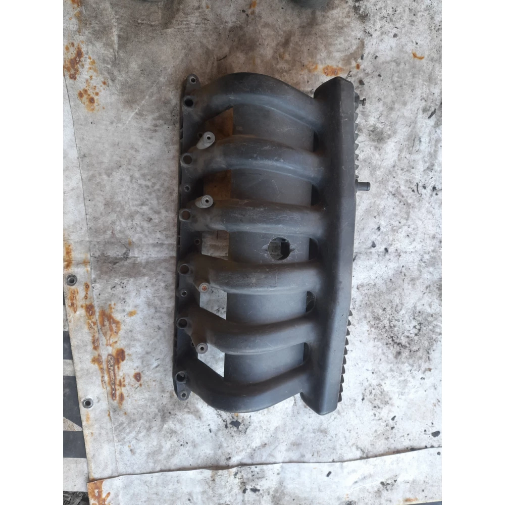 11611427618 впускной колектор BMW E39 2.0,2.3 ,2.8