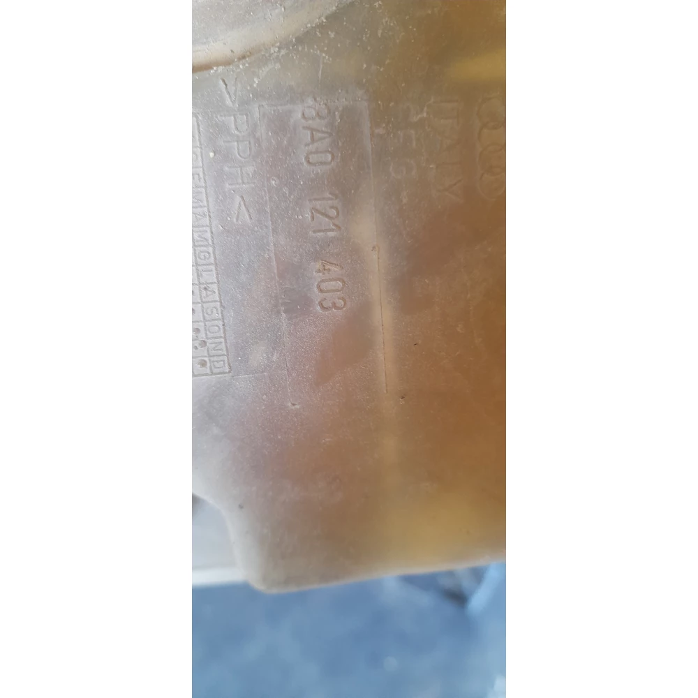 8A0121403 расшырительный бачок системы охлаждения Audi 80B4