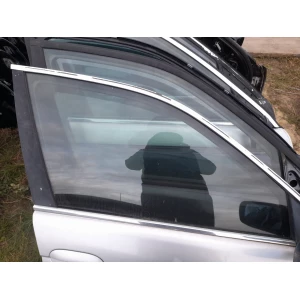 Изображение товара -  Переднее правое скло Bmw E39