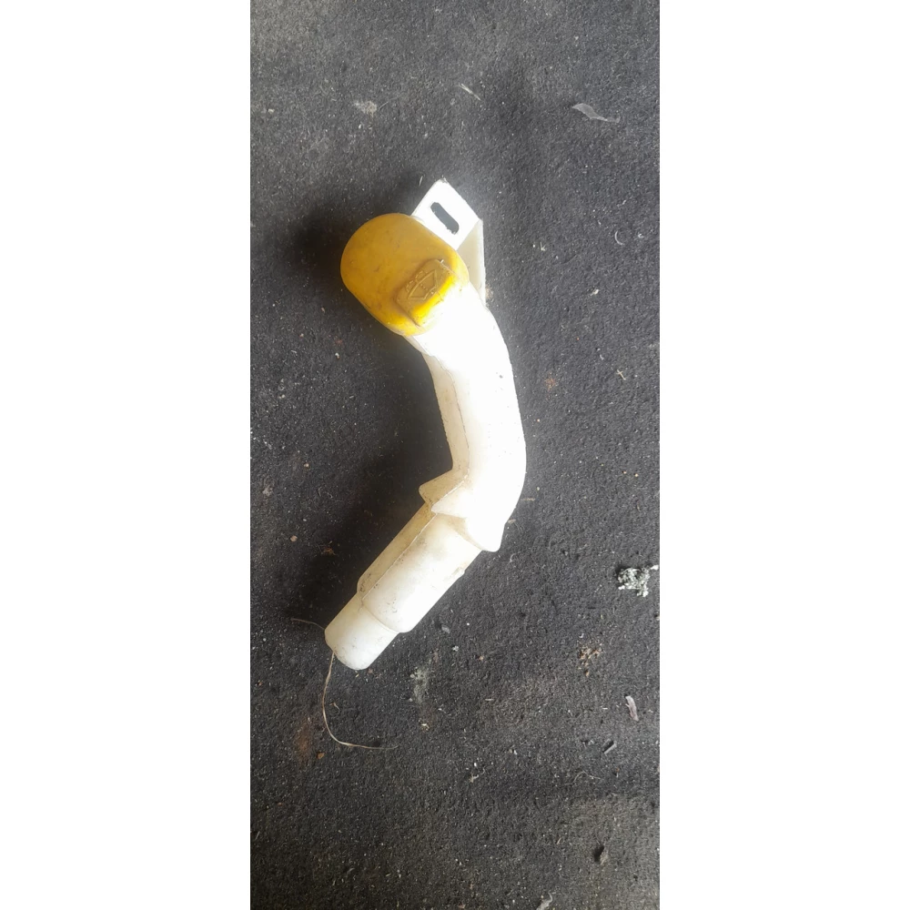 7701672730 заливна горловина бачка омывателя Renault Megane 1