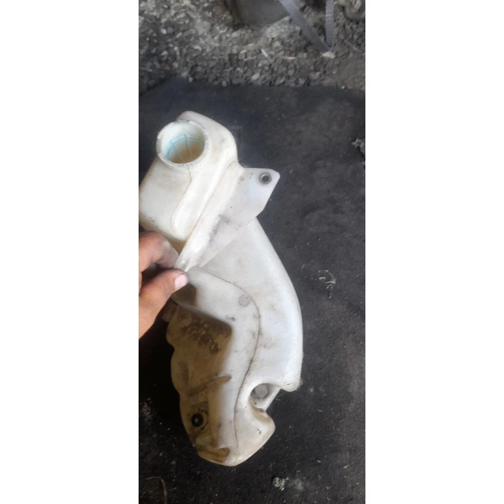 4B0955453K бачок омывателя лобового стекла Audi A6C5