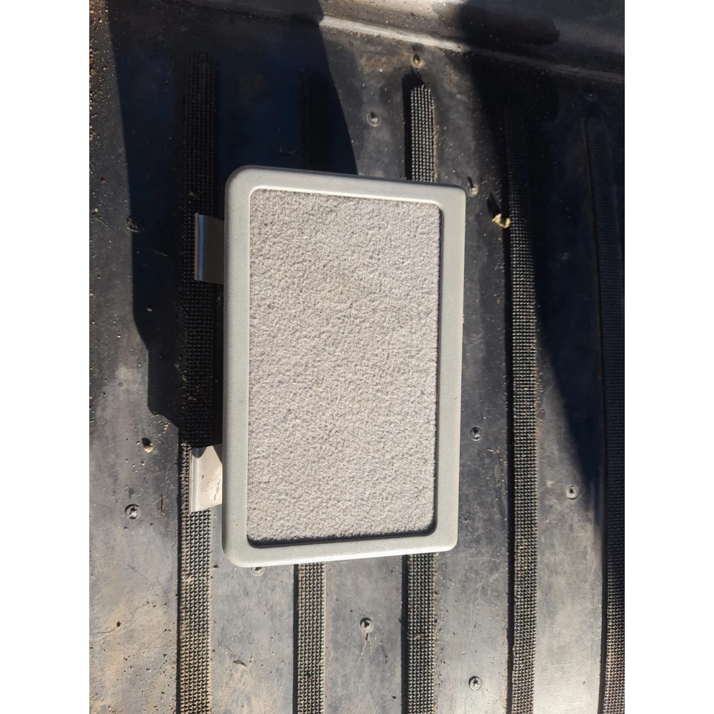 Пепельница Mercedes-Benz w210