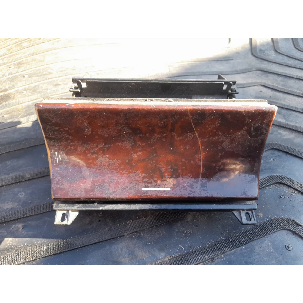 Корпус пепельницы Mercedes-Benz w210