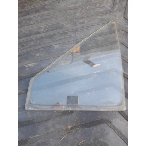 Изображение товара -  Переднее левое скло (трикутник)Vw Passat B2