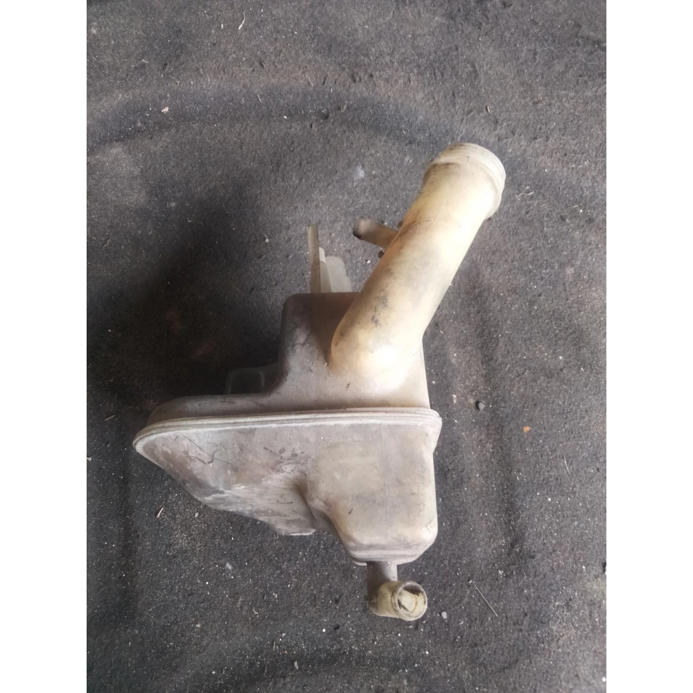 8200447047 расширительный бачок системы охлаждения Renault Laguna 2