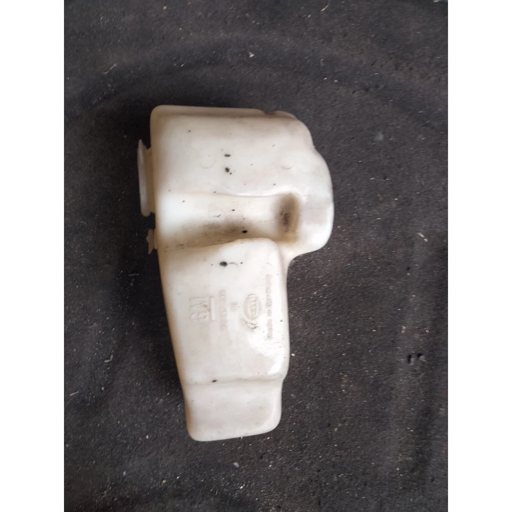 90197239 бачок омывателя лобового стекла Opel Kadet