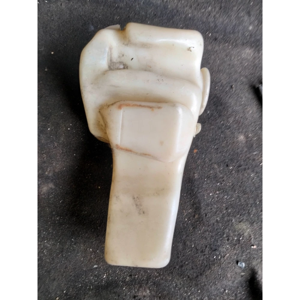 90197239 бачок омывателя лобового стекла Opel Kadet