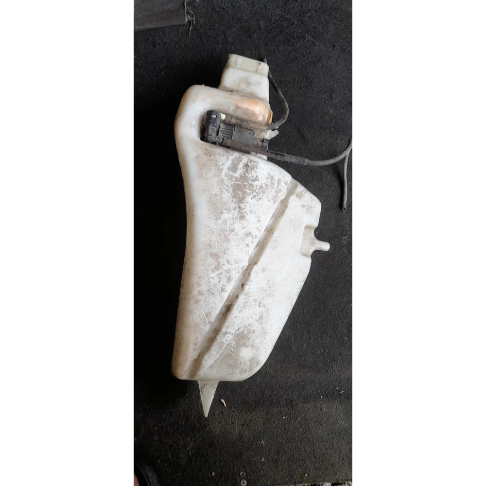 7700843902B бачок омывателя лобового стекла Renault Megane scenic 1