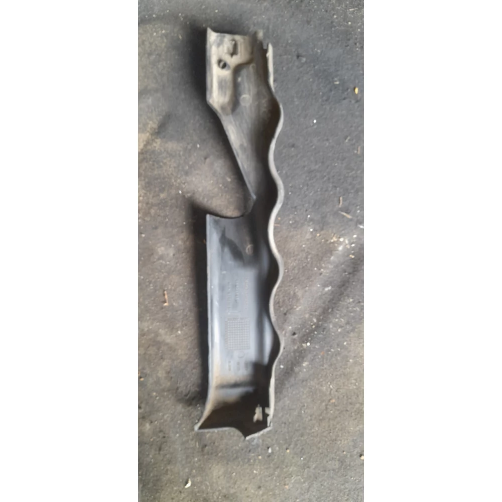 058133685 кожух топливопровода Audi A4B5 Passat B5 1.8