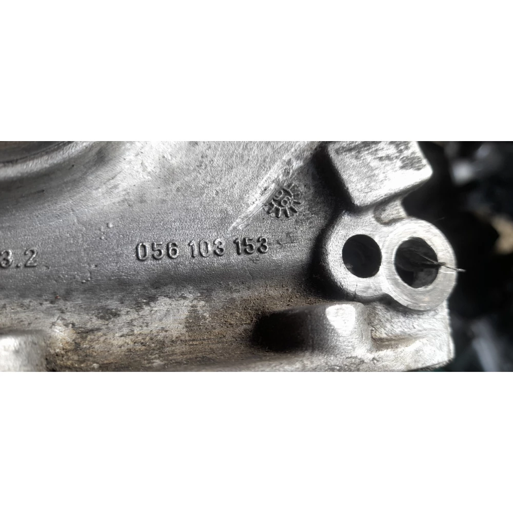056103153 крышка сальника двигателя передняя 1.9 tdi Passat B5 .Audi A4B5 .A6C5