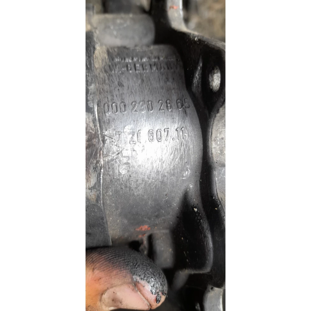 0002302865 корпус вакуумного насоса Mercedes Benz 3.0D