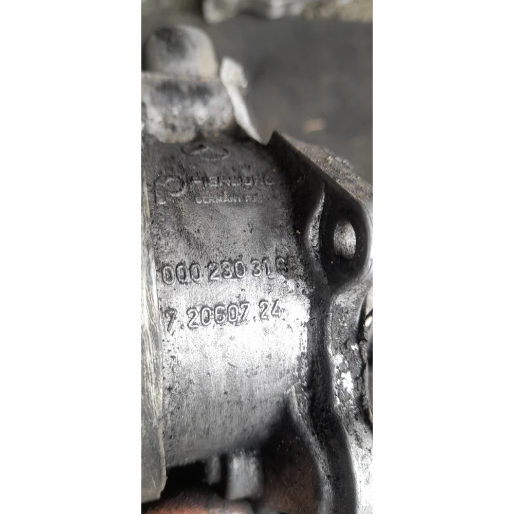 0002302865 вакуумный насос Mercedes Benz 3.0D