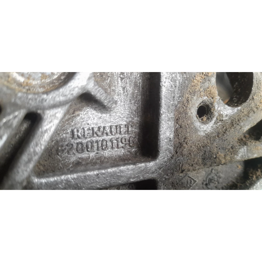 8200101196 кронштейн крепления ТНВД Renault 1.5 DCI