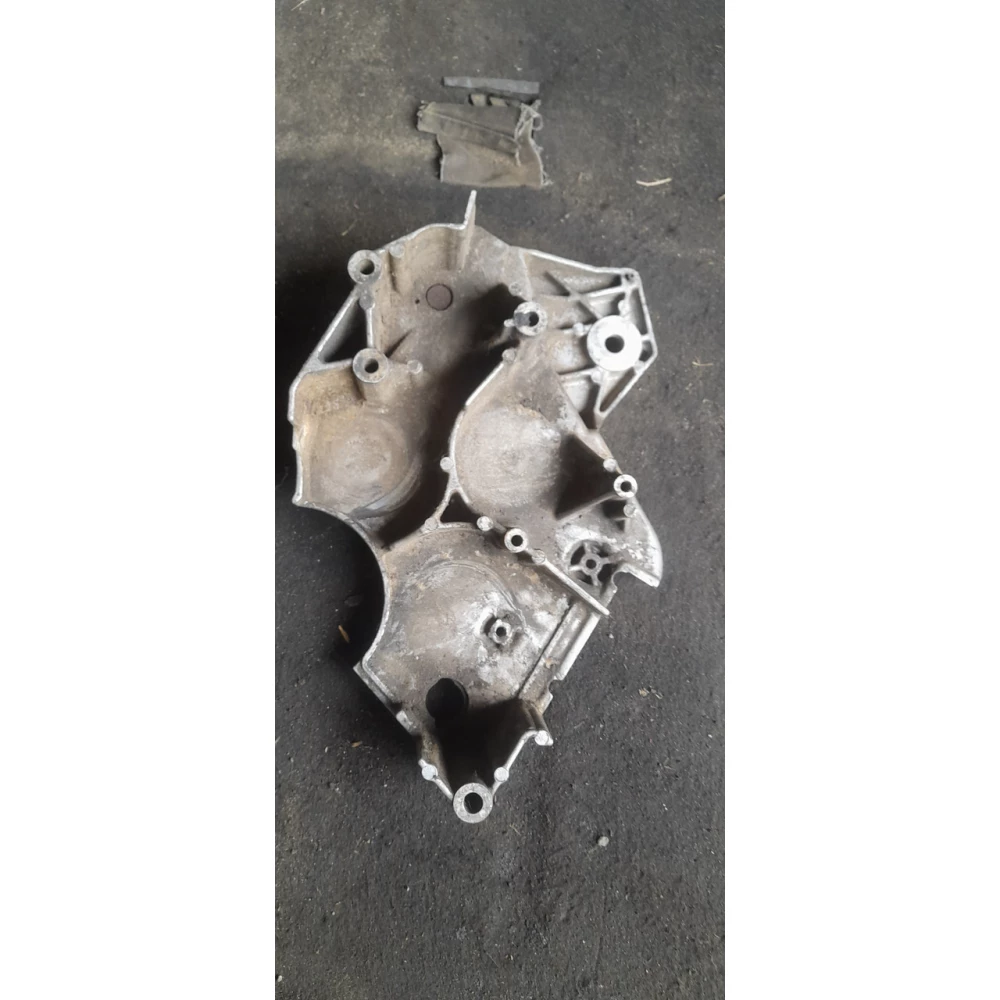 059121313F кронштейн вискомуфты Audi A4B5 A6C5 Passat B5 2.5 tdi