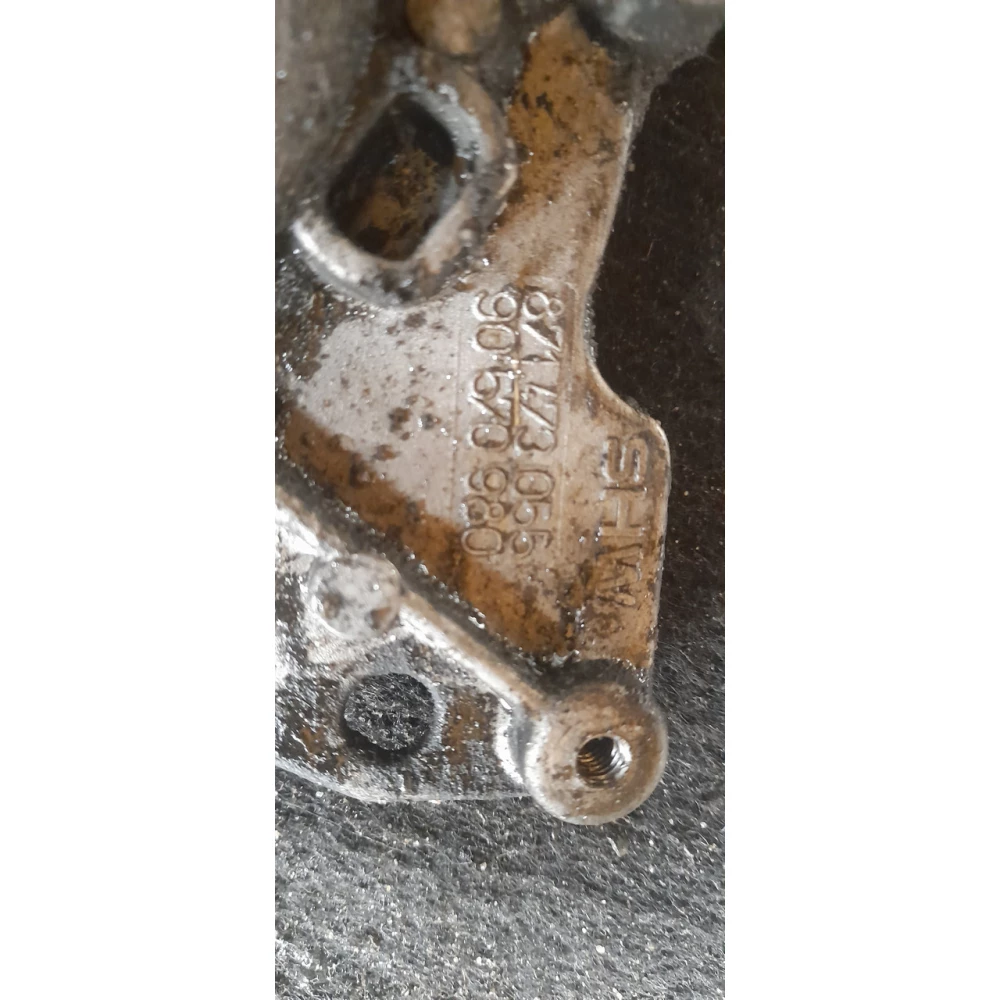 90570980 масляний насос Opel 2.0 16v