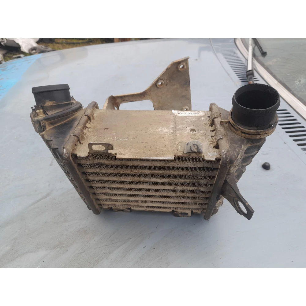 07272270000Радіатор  інтеркулера  Vw Golf 3 1.9