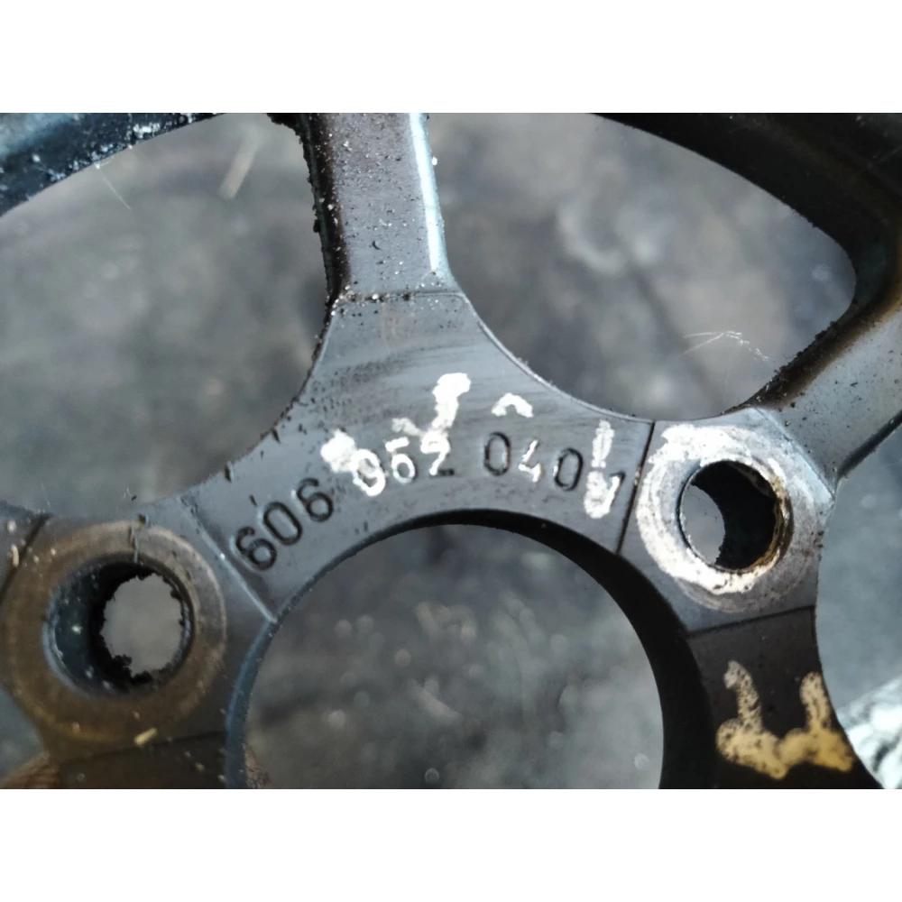 6060520401 звёздочка шестерня распредвала выпускного Mercedes Benz W210