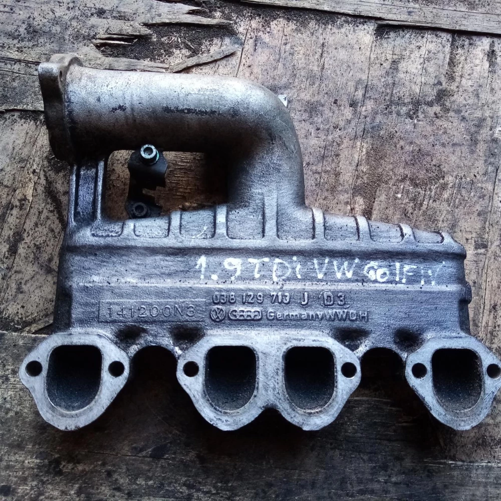038129713J Впускной колектор VW Golf 4 1.9 TD